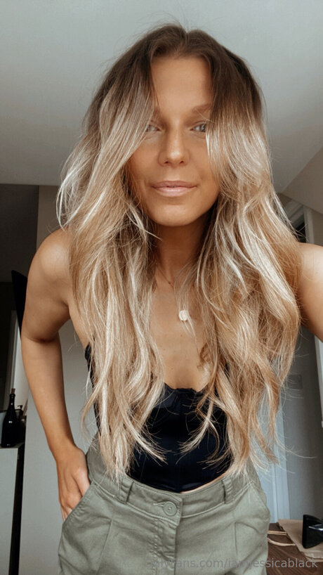 Itsonlyjess model porno galerien