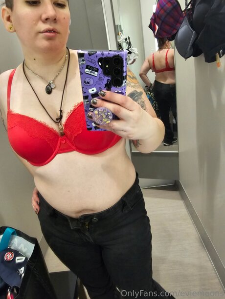 Eviemoons nacktheit schöne galerien