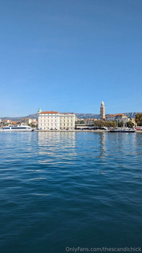 Thescandichick model perfekte bilder