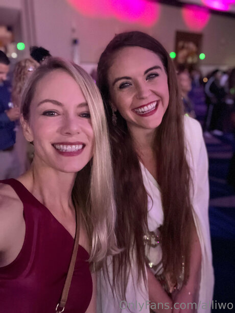 Alliwo schauspielerin nackte bilder