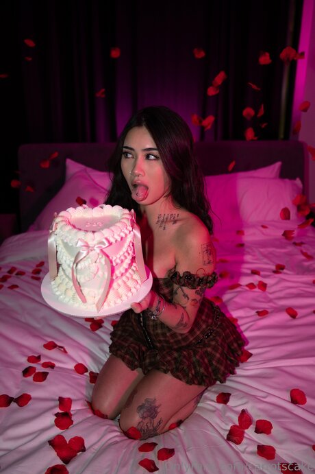 Carrotscake nacktheit perfekte bilder