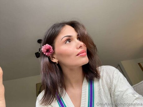 Rosealina perfekte pornostar fotos