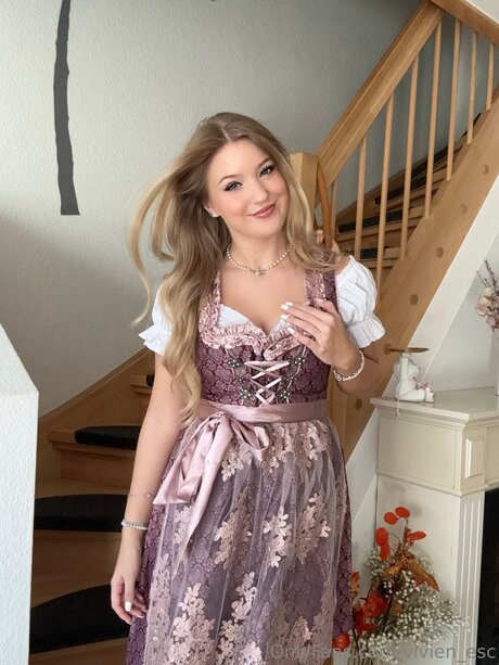 Vivien Esc model erwachsene galerien