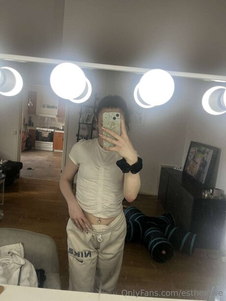 Estherswe kostenlose nackte foto