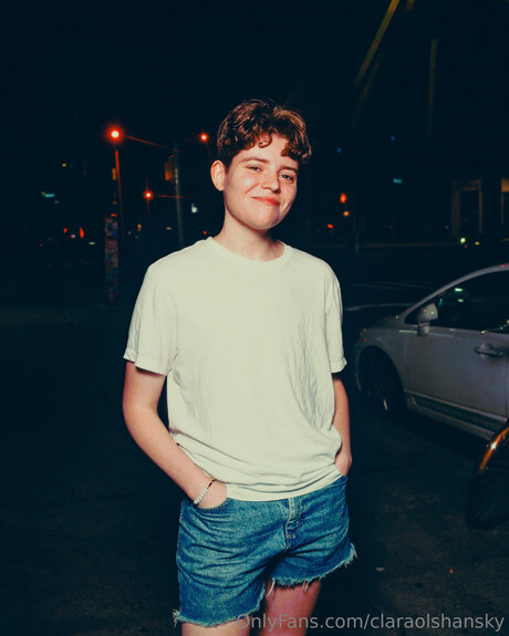 Carsonolshansky schauspielerin hübsche archiv