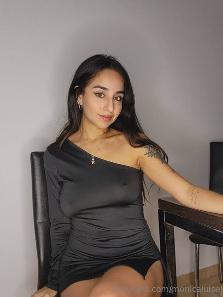 Monicaluise akt foto