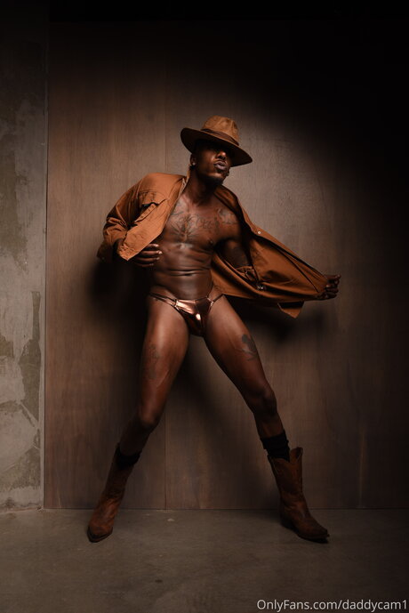 schwarze muskel-onlyfans nackt schöne galerien