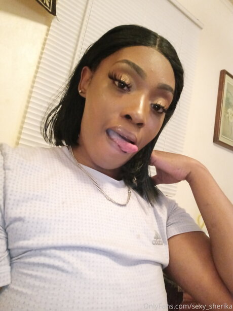 Sexy Sherika erwachsene freie bild