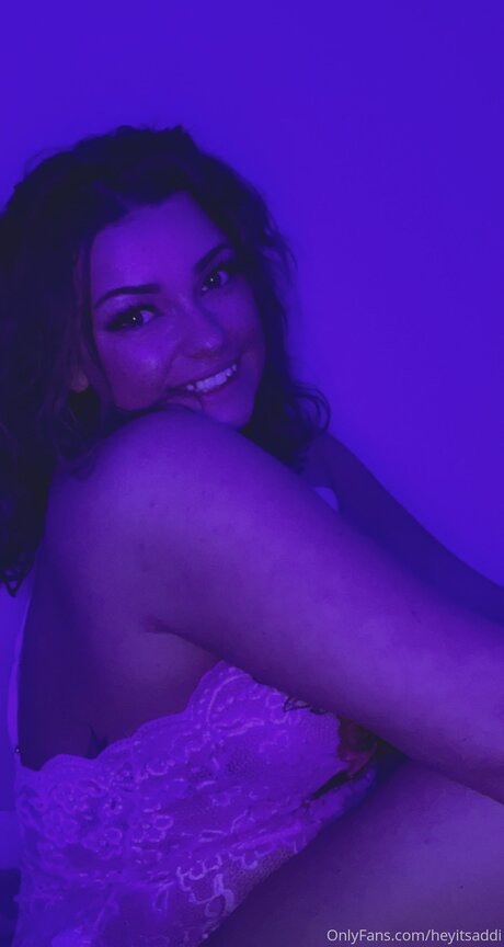 Heyitsaddi pornostar nackte archiv