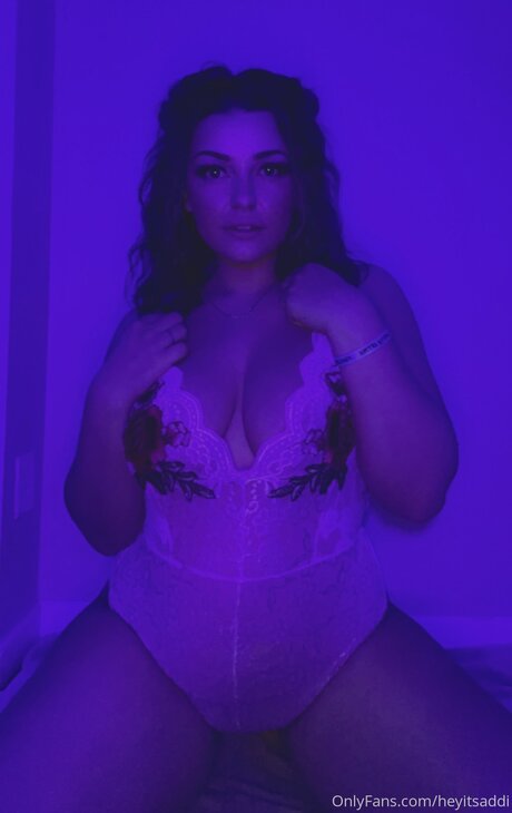 Heyitsaddi schöne nackte foto