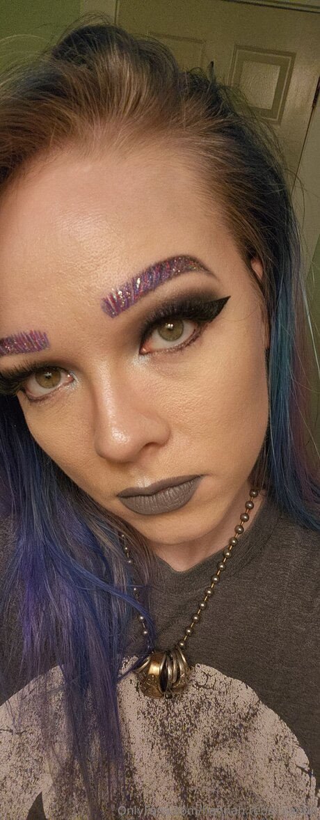 Hannah Rebel Corvin top pornostar bild