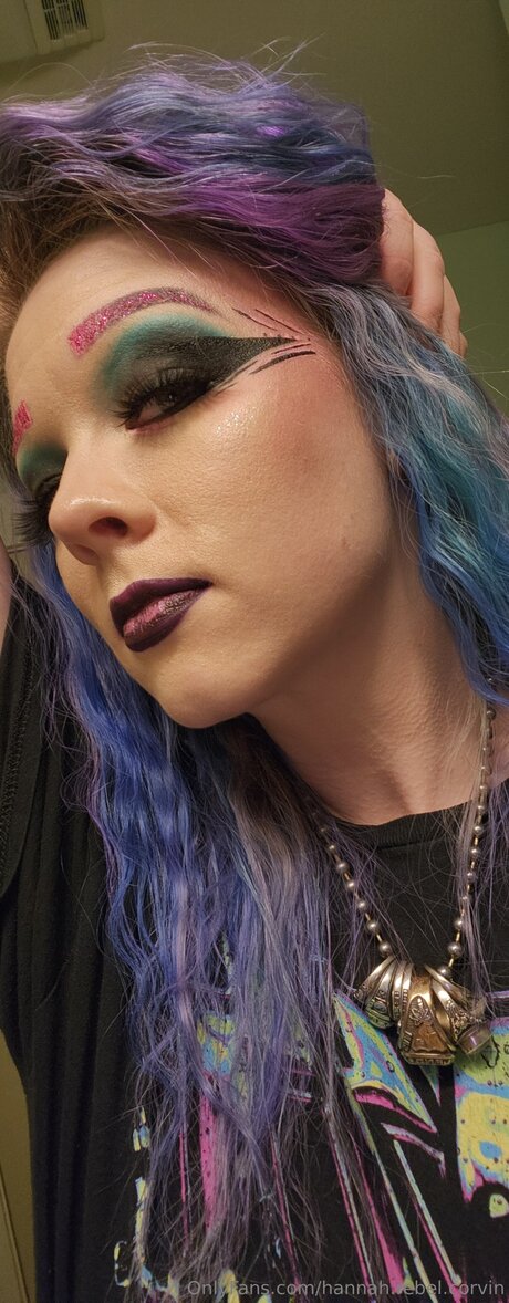 Hannah Rebel Corvin hd freie bilder