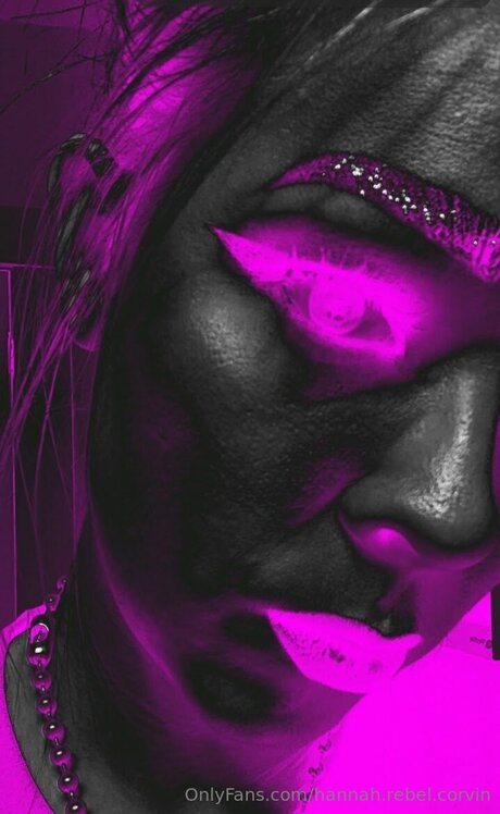 Hannah Rebel Corvin sexy kunst archiv