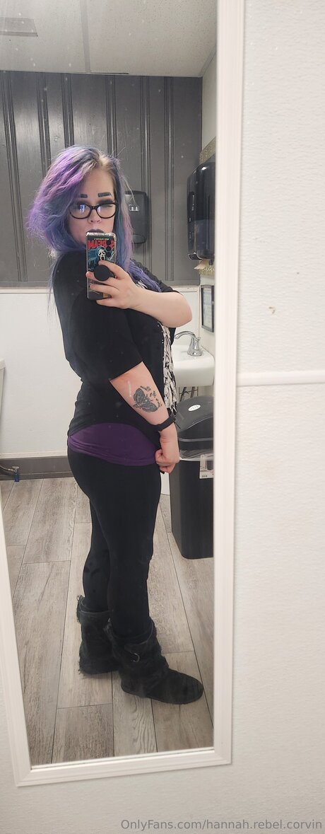 Hannah Rebel Corvin model schöne galerie