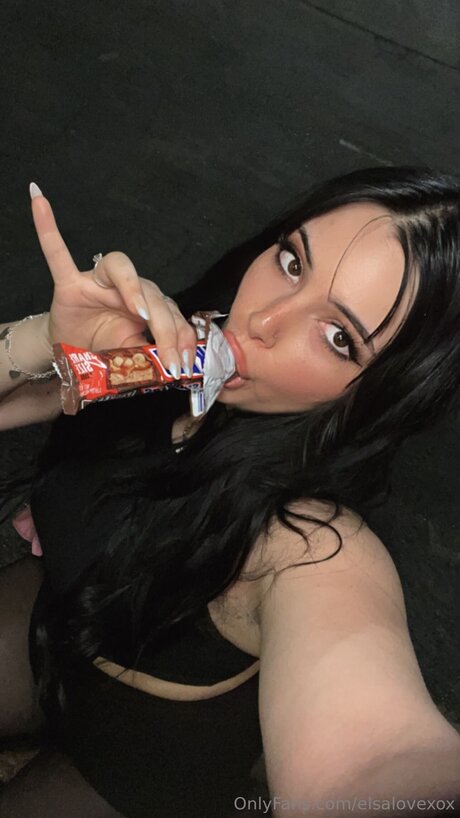 Elsalovexox porno kunst galerie