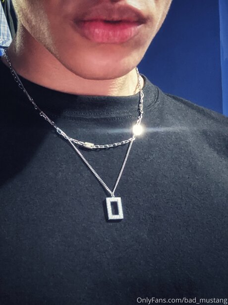 Bad Mustang exklusive nackt foto