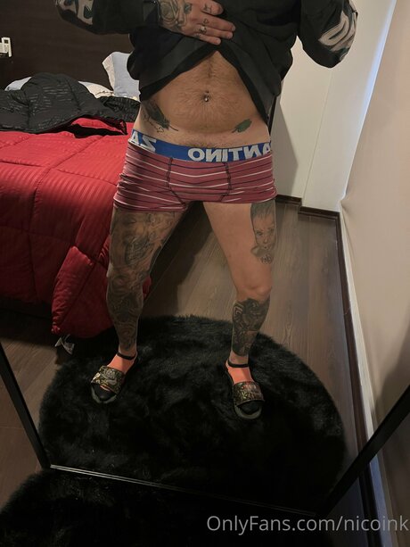 Nicoink model heiße fotos