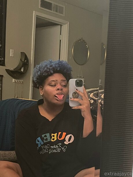 Extraajayce erotische heiße bild