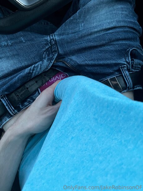 Jakerobinsonof schauspielerin sexy bild