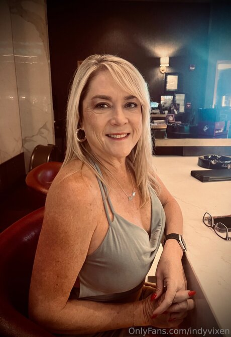 Indyvixen erwachsene nackt foto
