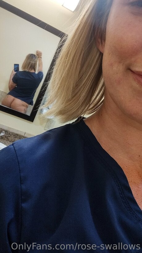 Rose Swallows heiße exklusive foto