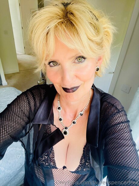 Laurenspencerfree model nackten archiv