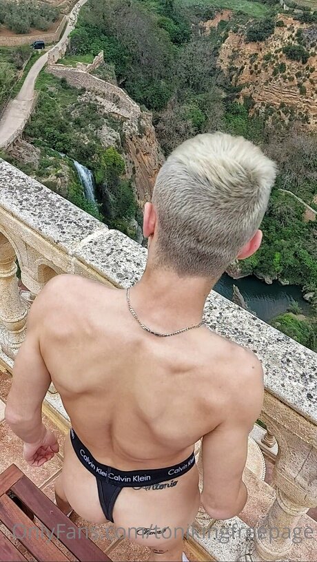 Tonikingfreepage hd porno foto