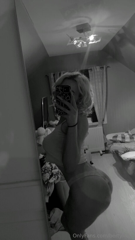 Bertyhora freie pornographische galerie