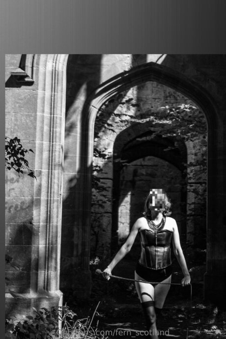 Fern Scotland model nacktheit galerien