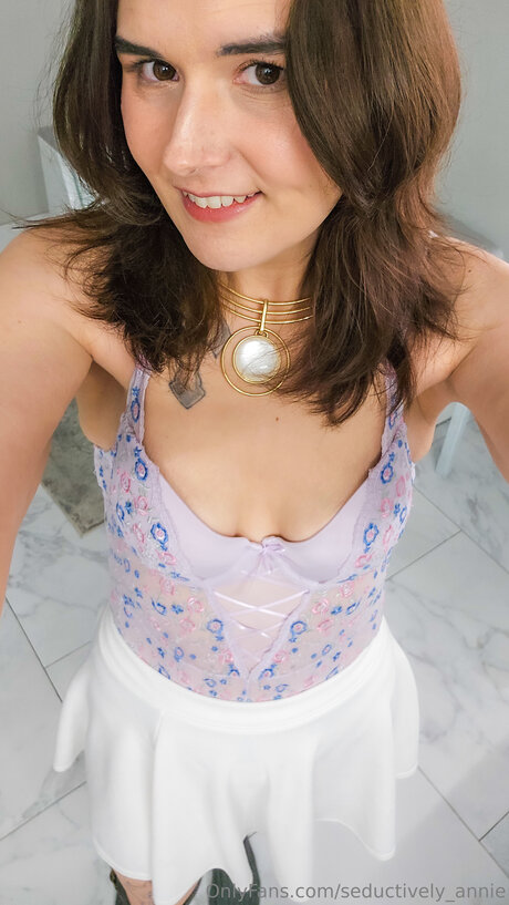 Seductively Annie pornostar sex galerien