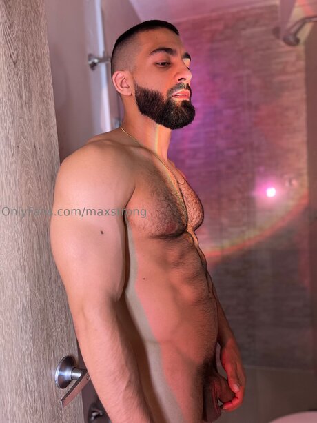 Maxstrong erwachsene nackten foto