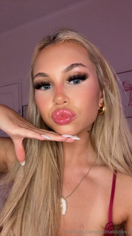 Polinakozlova nackt pornografische galerie