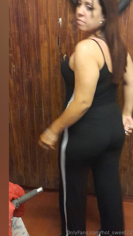 Hot Sweet22 nackt exklusive fotos