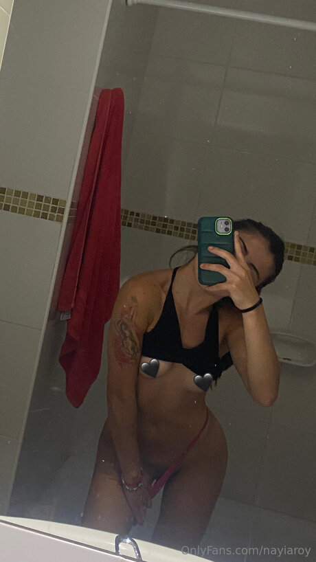 Nayiaroy xxx sexy foto