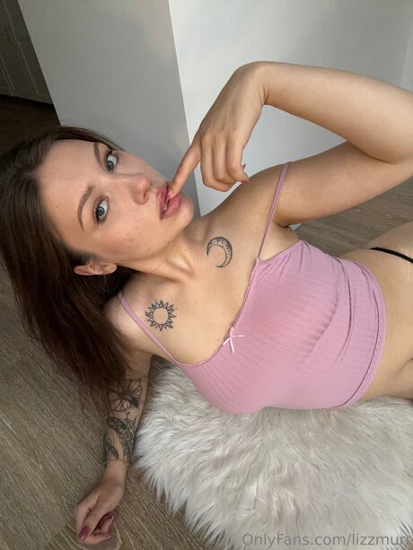 Lizzmurr schauspielerin sexy galerie