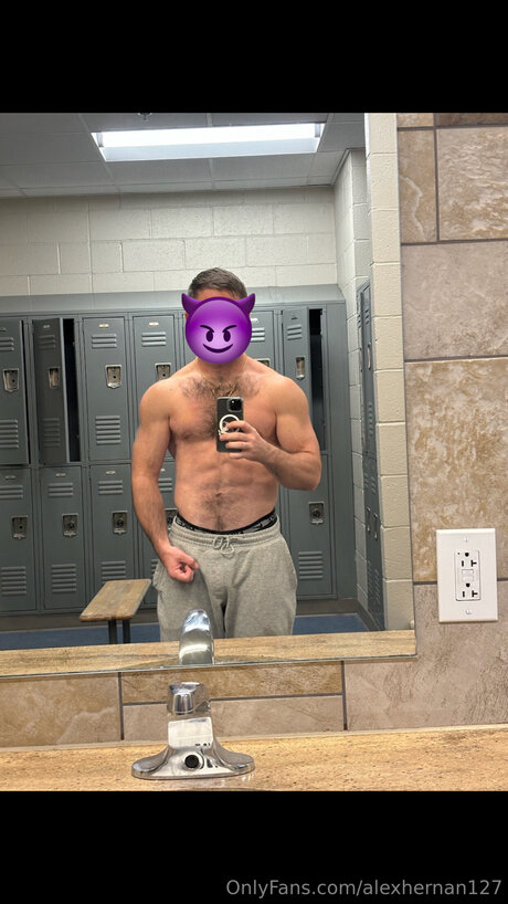 Alexhernan127 erwachsene erotische fotos
