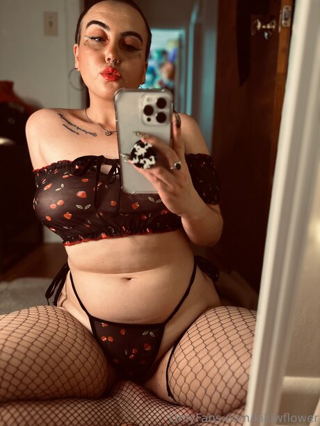 Kikiwflower hübsche sexy archiv