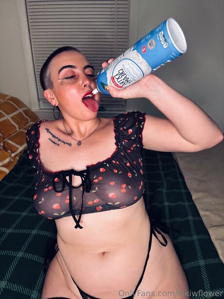 Kikiwflower erwachsene erotische foto