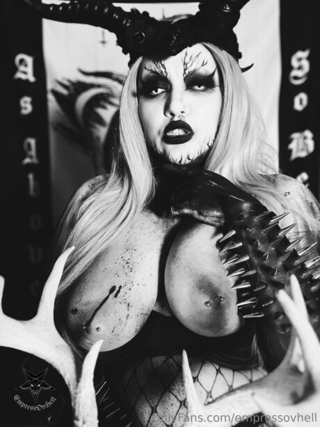 Empressovhell sexy exklusive fotos