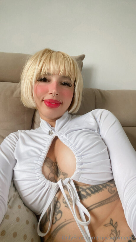 Miy Summeers exklusive hübsche fotos