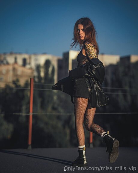 Miss Mills Vip pornostar nackt bild