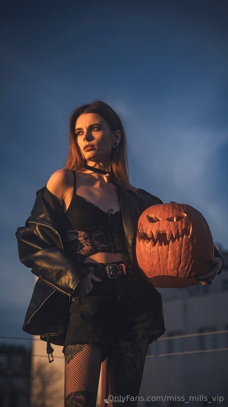 Miss Mills Vip porno nackten foto