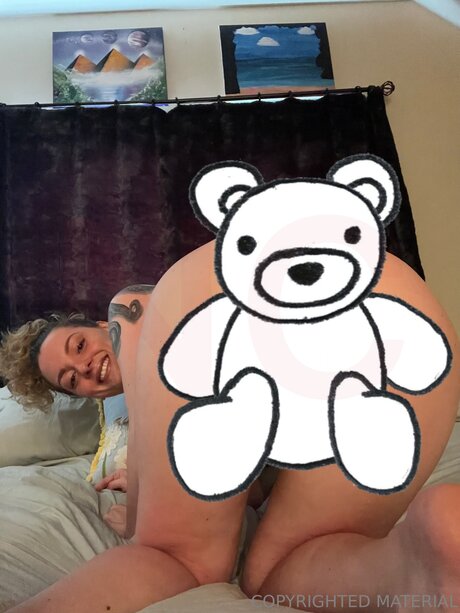 Nikki Coxzfree Bilder