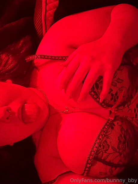 Bunnny Bby model erotische galerie