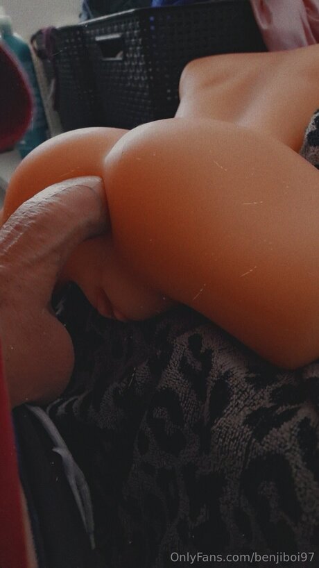 Benjiboixxxfree porno nackt foto