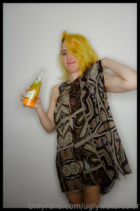 Uglywatercolor erwachsene akt archiv