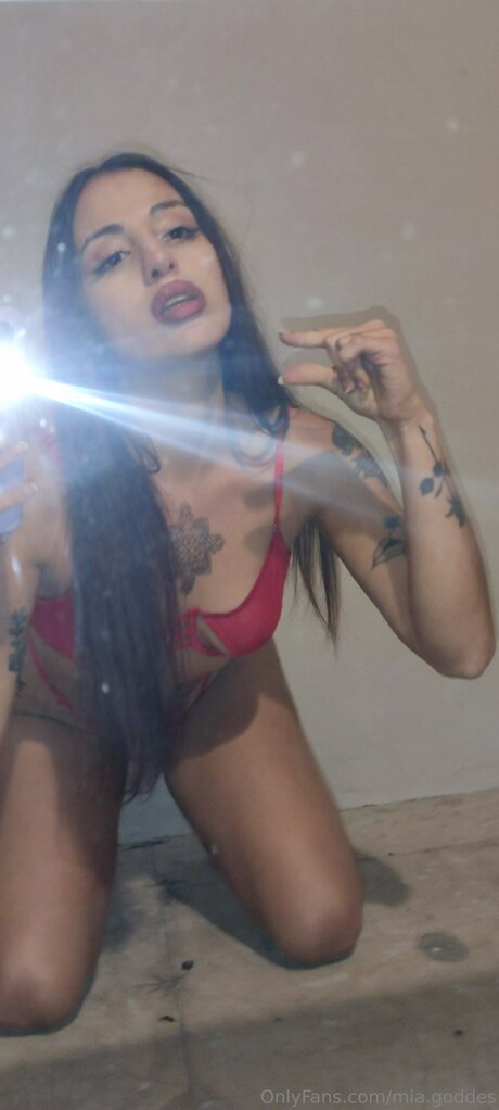 Mia Goddes erwachsene nackt fotos