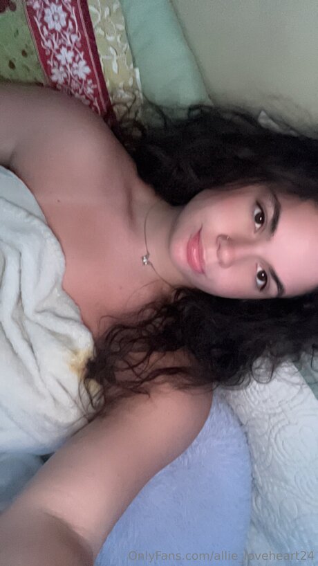 Allie Loveheart24 kunst sexy galerie