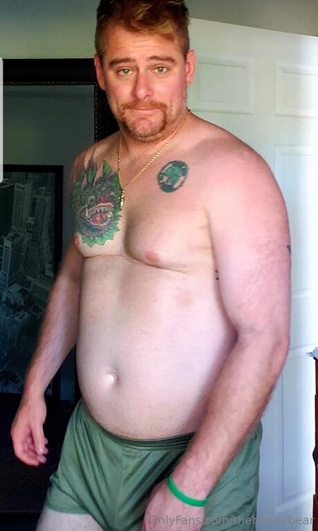 Thehennybear sexy kunst galerien