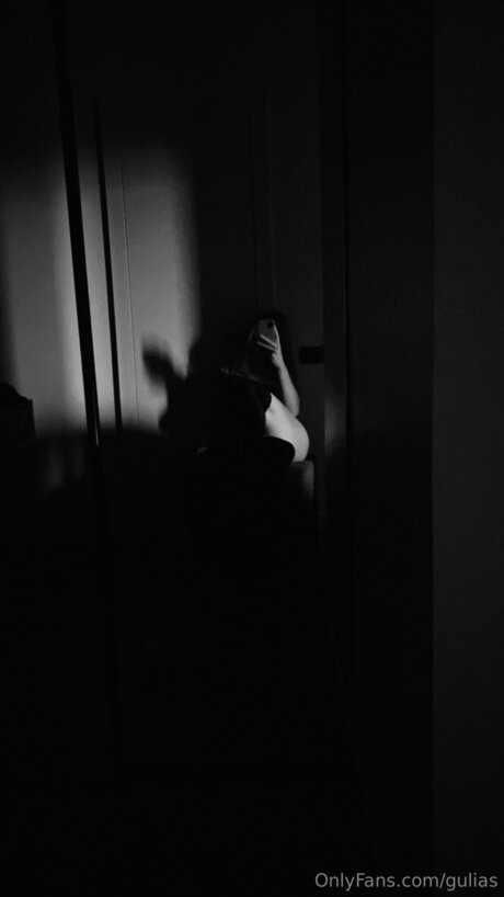 Gulias erwachsene nacktheit archiv